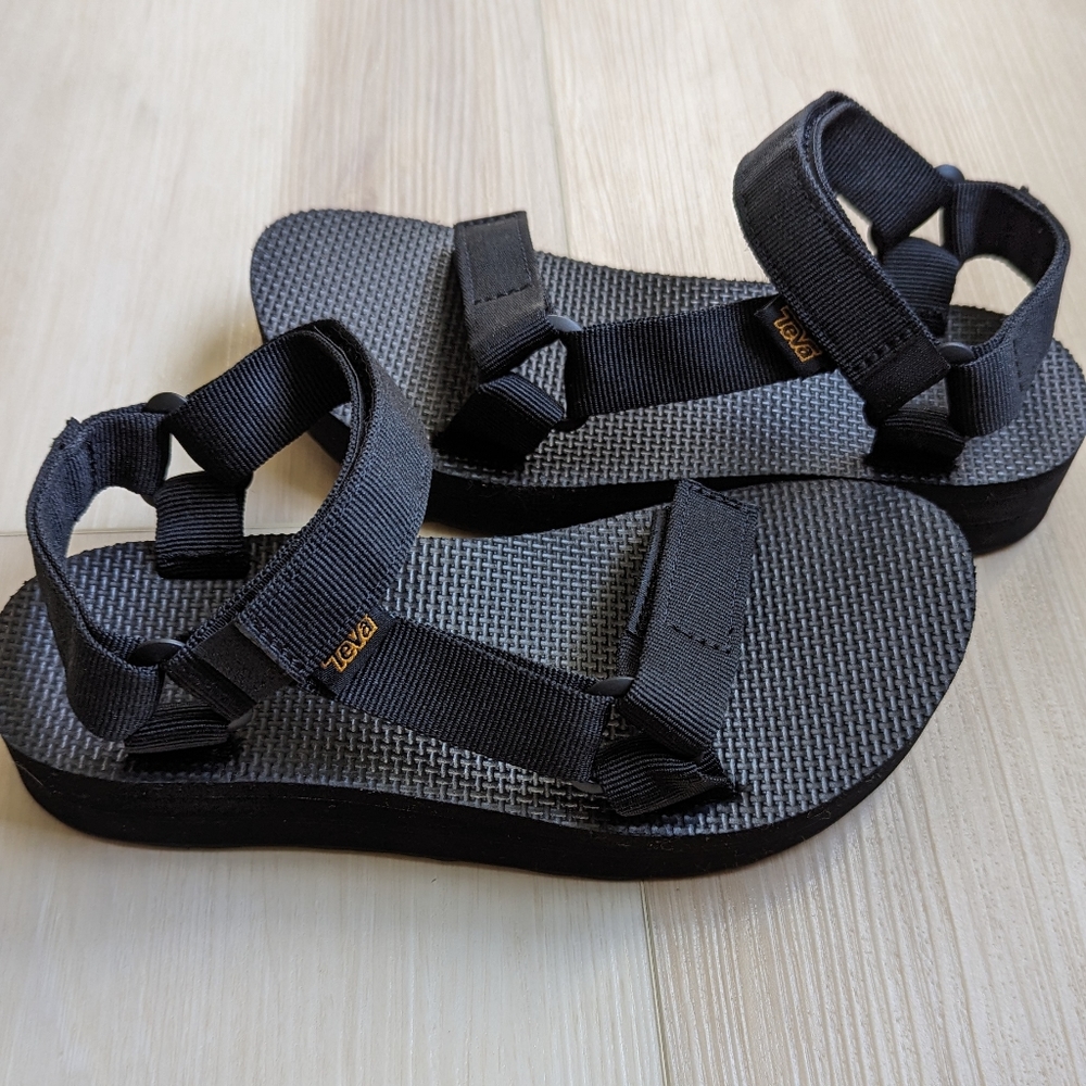 Brand New Teva Midform Universal Sandals Black Women's Size 6